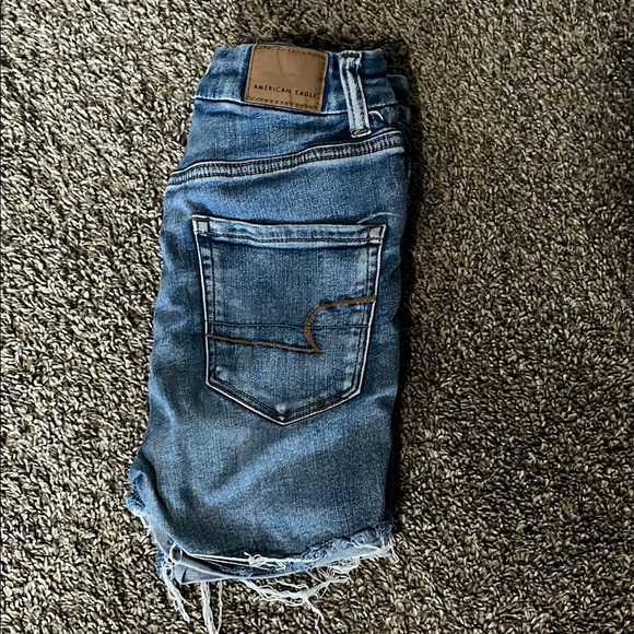 American Eagle Outfitters Blue Distressed Jean Shorts - Picture 4 of 4